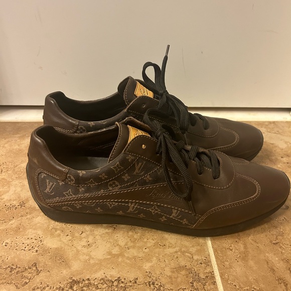 COPY - Louis Vuitton Sneakers/casual shoe - Picture 2 of 4